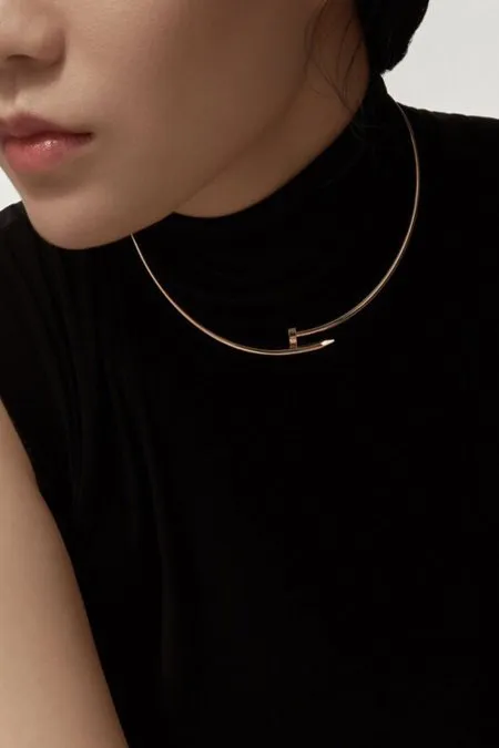 طقم كارتير - Cartier عقد و اسوارة / شامل العلبة والكيس