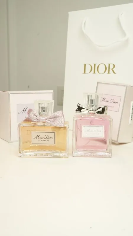عطر - Miss Dior / Blooming Bouquet شامل كيس الشركة