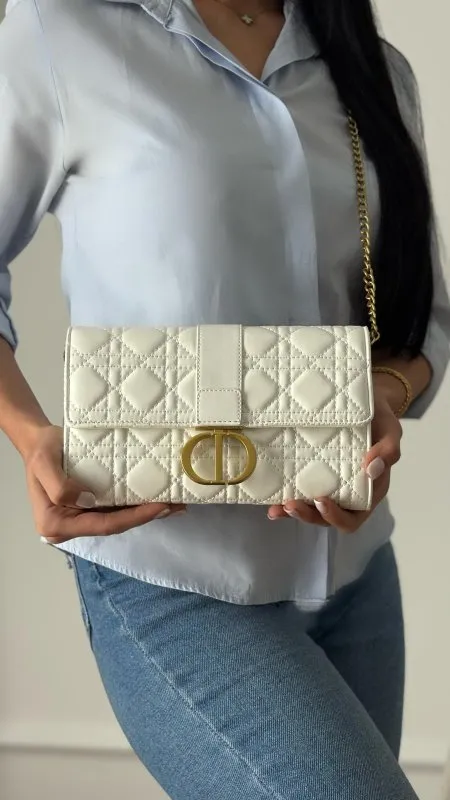 كلاتش Dior - شامل علبة #8134