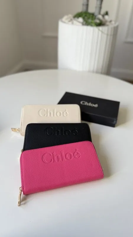 جزدان -  chloé / شامل علبة