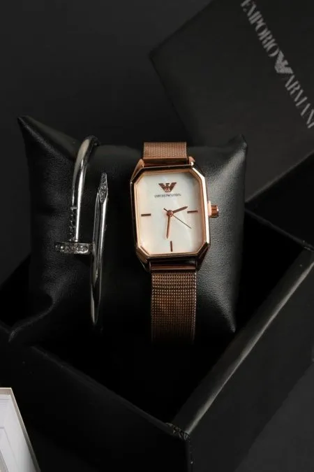 ساعة -  Armani  مستطيل / شامل الاسوارة وعلبة الشركة