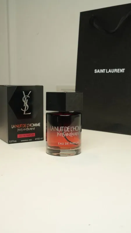 Yves Saint Laurent La Nuit De L'Homme Eau De Parfum |100ml شامل كيس الشركة
