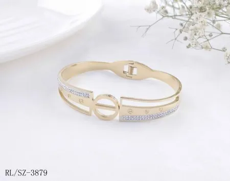 اساور Dior