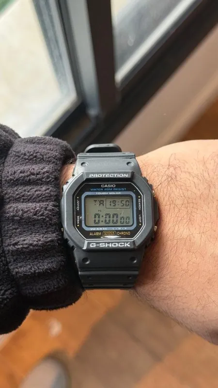 ساعة -G-SHOCK