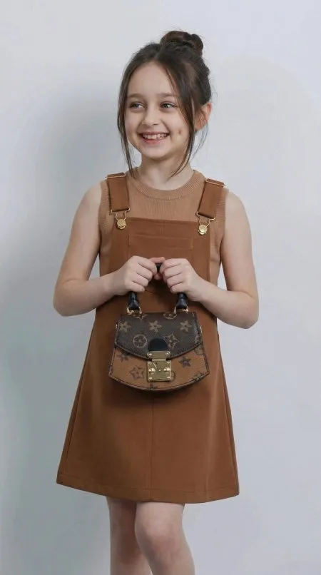 شنطة  Louis Vuitton  بناتي اطفال