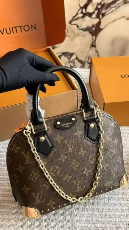 شنطة - Louis Vuitton هرمي -Double box  / شامل علبة الشركة #26084