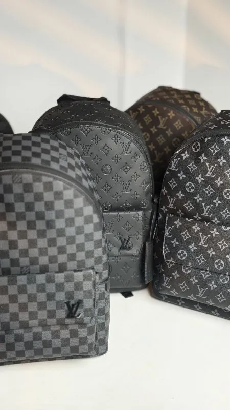 شنطة ظهر- Louis Vuitton / كوالتي ماستر