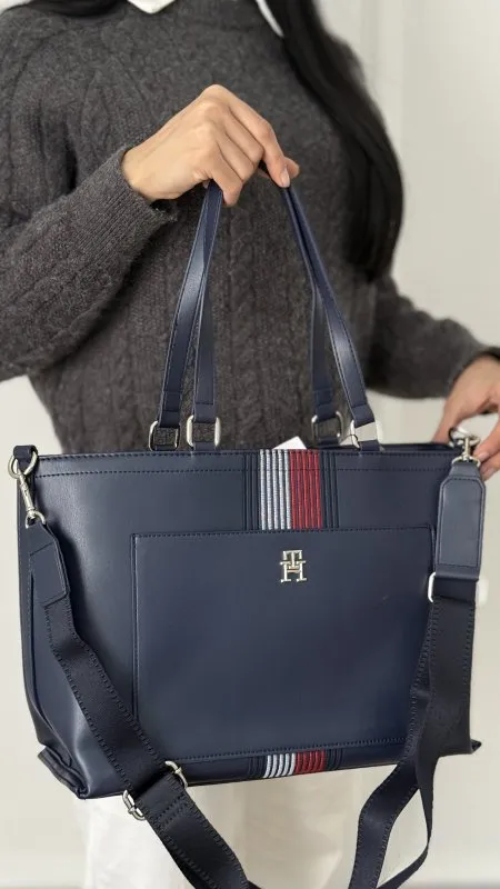 شنطة - Tommy Hilfiger ماستر كوالتي