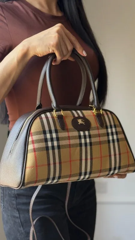شنطة - Burberry  / ماستر كوالتي