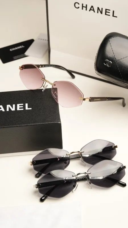 نظارة - Chanel / شامل علبة و كيس الشركة