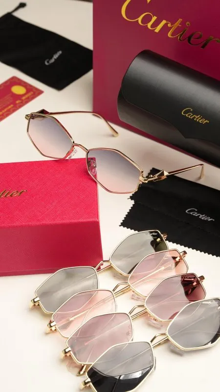 نظارة - Cartier / شامل كيس و شركة العلبة
