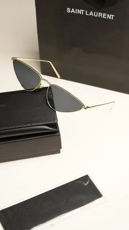 نظارة -YSL - SAINT LAURENT / شامل علبة و كيس الشركة