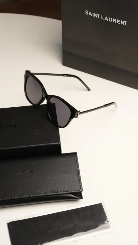 نظارة -YSL - SAINT LAURENT / شامل علبة و كيس الشركة