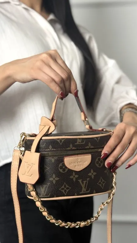 شنطة - Louis Vuitton makeup / عمليه حجم وسط