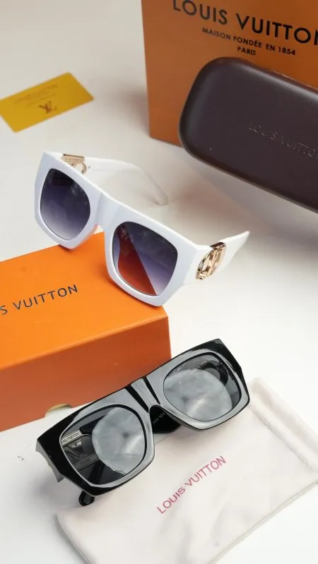 نظارة- Louis Vuitton/ شامل كيس و علبة الشركة