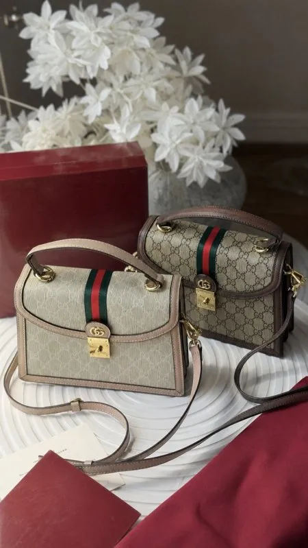 شنطة - GUCCI - شامل علبة الشركة