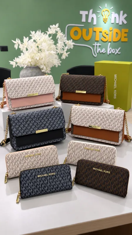 شنطة  - MICHAEL KORS / شامل جزدان و علبة الشركة