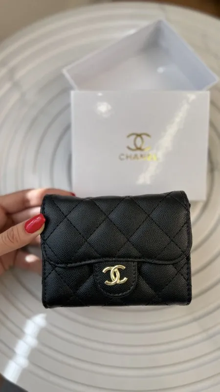 جزدان - CHANEL / شامل علبة