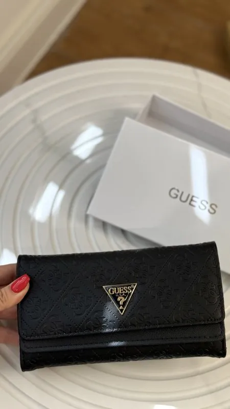 جزدان - GUESS / شامل علبة