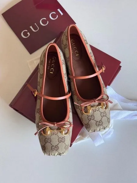 باليه GUCCI